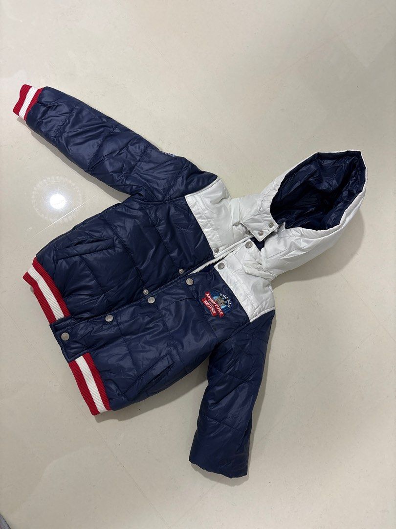 Thomas & friends jacket (Category: Babies & Kids Fashion) located in Singapore. Submitted by power.seller (Listing ID 1376959817, Image 1). Description: .