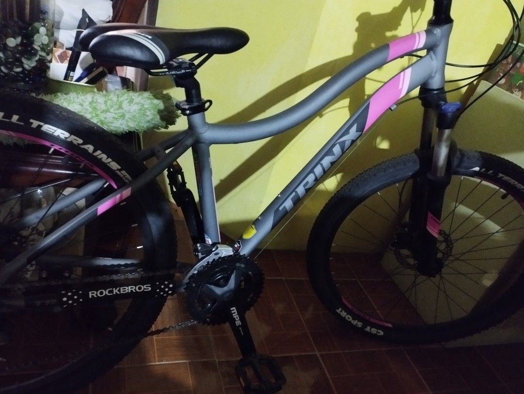 TRINX N700 (Category: Bicycles) located in Teresa. Submitted by merz09 (Listing ID 1376822854, Image 3). Description: For peeps around Sta Rosa, Biñan, Cabuyao and nearby locations lang for easy pick up po. TRINX N700 Mukhang bago pa since ilang beses lang ginamit around pandemic time. And I don't really stay in Laguna kasi. Sayang naman naaalikabukan lang. It was a model that was hard to secure din that time. It was delivered from Pateros. With 