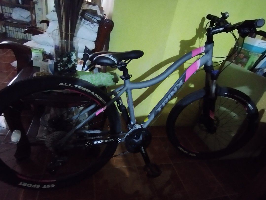 TRINX N700 (Category: Bicycles) located in Teresa. Submitted by merz09 (Listing ID 1376822854, Image 2). Description: For peeps around Sta Rosa, Biñan, Cabuyao and nearby locations lang for easy pick up po. TRINX N700 Mukhang bago pa since ilang beses lang ginamit around pandemic time. And I don't really stay in Laguna kasi. Sayang naman naaalikabukan lang. It was a model that was hard to secure din that time. It was delivered from Pateros. With 