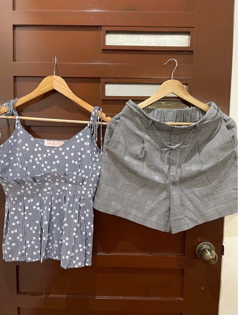 Uniqlo and Plains and Prints (Category: Sets or Coordinates) located in Naga. Submitted by jenni2003 (Listing ID 1376904981, Image 1). Description: Sold as Set.