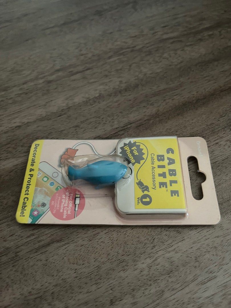 Whale cable bite (Category: Cables & Adaptors) located in Singapore. Submitted by dayswithyou (Listing ID 1376885877, Image 1). Description: Brand new Mailing: +$2.00 Whale cable bite.