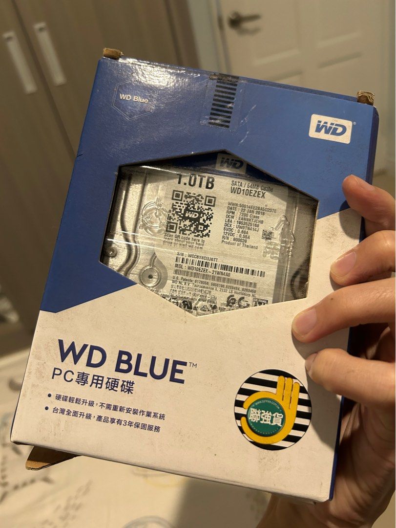 由 steeevn0710 (刊登 ID 1377104268，圖片 1) 提交，位於 台中市 (Taichung) 的 1tb硬碟 全新未拆封未使用無損 (類別：硬碟及儲存裝置)，說明：光華商場買的，原本要組電腦後來沒用到。