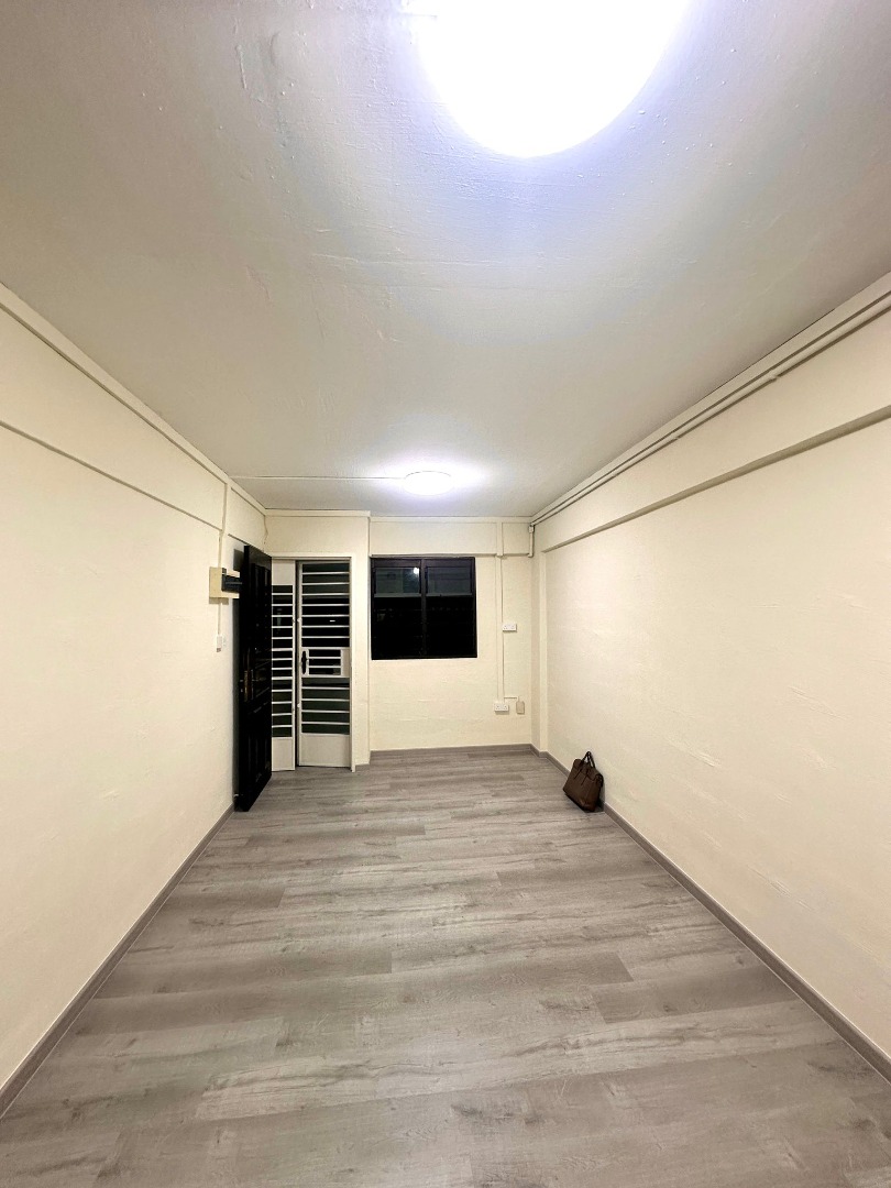 (Category: ) located in . Submitted by your_rental_specialist (Listing ID 1374413127, Image 1). Description: .