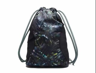 （分類：）位於 。 由 ybyyy 提交（商品編號 1377145017，圖片 1）。簡介： 。