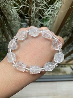(Category: ) located in . Submitted by crystal_gem_world (Listing ID 1377053232, Image 1). Description: .