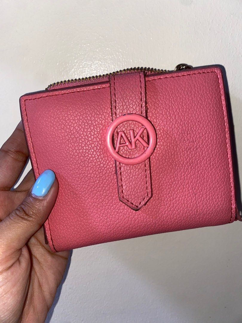 Anne Klein Pink Boxed Coated Hardware Card Case Wallet (Category: Luxury Bags & Wallets) located in Manila. Submitted by rosetteliab (Listing ID 1377083149, Image 1). Description: .