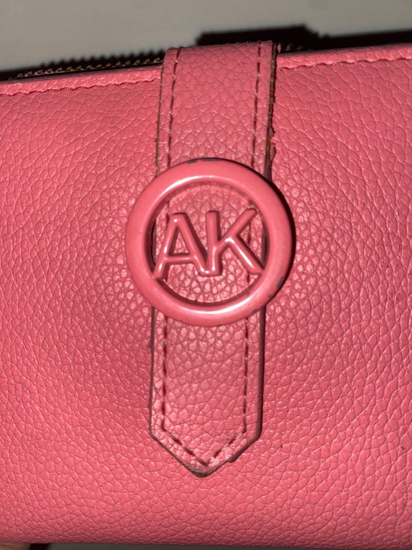 Anne Klein Pink Boxed Coated Hardware Card Case Wallet (Category: Luxury Bags & Wallets) located in Manila. Submitted by rosetteliab (Listing ID 1377083149, Image 2). Description: .