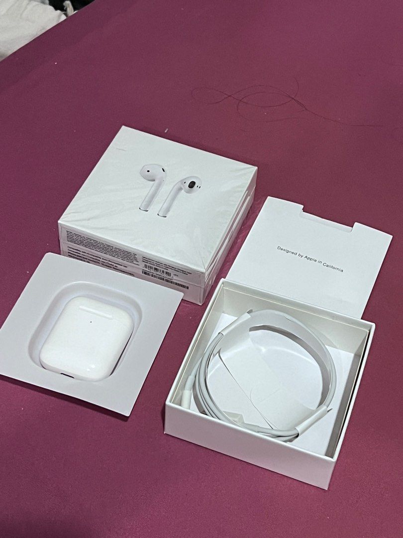 Apple Airpods (Category: Earphones) located in Pasig City. Submitted by declutterwithai (Listing ID 1377064539, Image 3). Description: Barely used 😬 Still in good condition Inclusions - See photos .