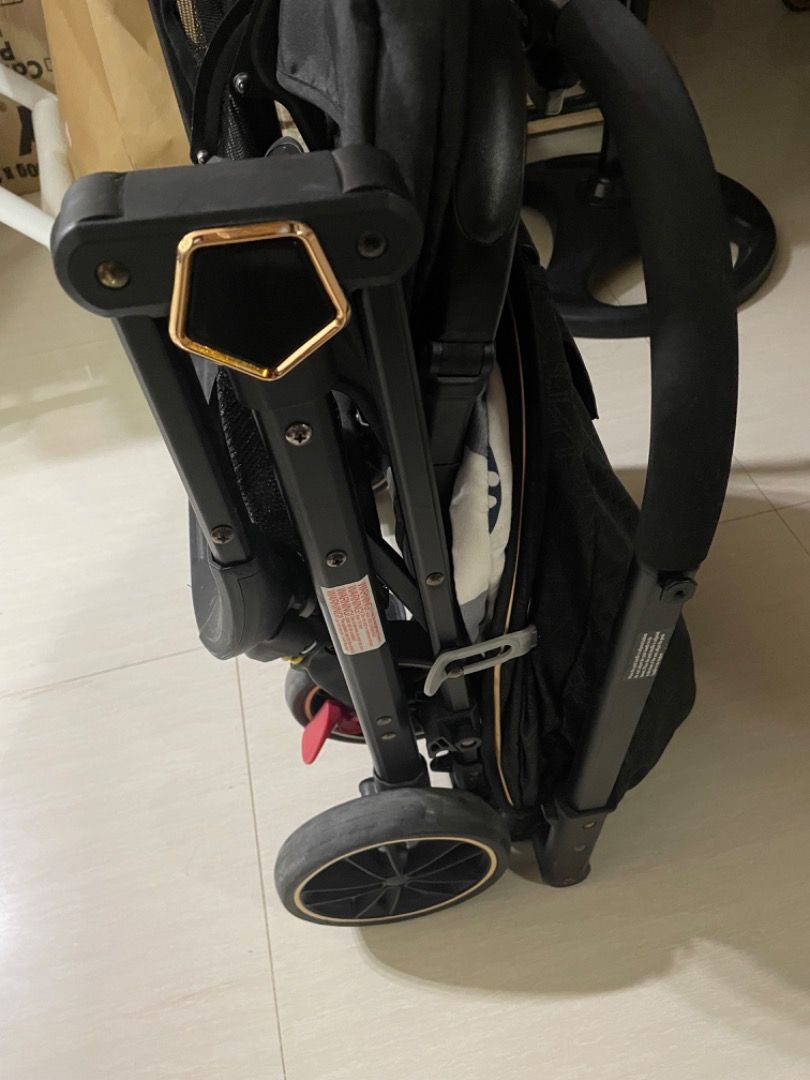 APRUVA AXEL (Category: Strollers) located in Caloocan City. Submitted by chestergil23195 (Listing ID 1377191890, Image 3). Description: USED 3X ONLY.