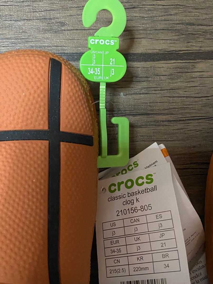 Basketball Crocs (Category: Babies & Kids Fashion) located in Manila. Submitted by gabpineee (Listing ID 1377168920, Image 3). Description: ORIGINAL, AUTHENTIC BRAND NEW BOUGHT FROM SAUDI negotiable for sure buyer Eu 34-35 J 3 Rfs: wrong size 📍 Paranaque .