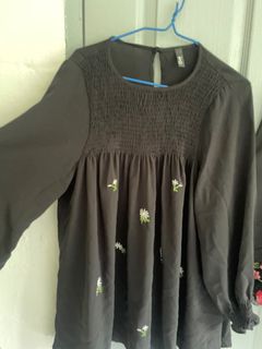 (Category: ) located in . Submitted by piaaaazpreloved (Listing ID 1377086636, Image 1). Description: .
