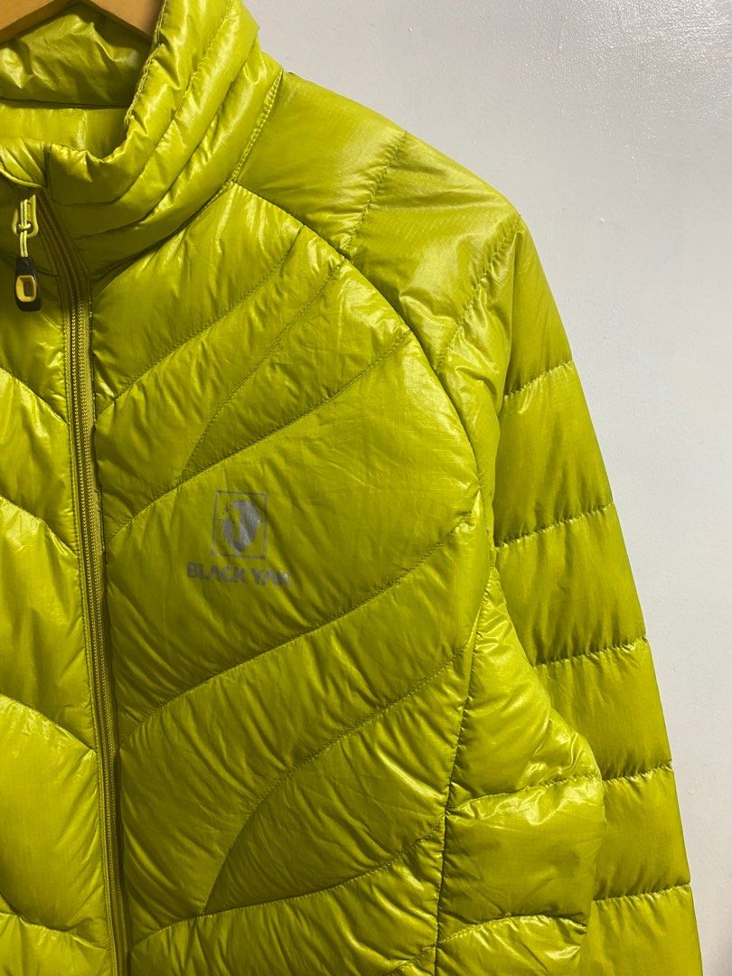 Black Yak Puffer Jacket (Category: Coats, Jackets and Outerwear) located in San Jose del Monte. Submitted by edmarkvillanueva (Listing ID 1377105110, Image 2). Description: Length 30 Width 24.5 Size Large Good condition .