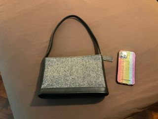 (Category: ) located in . Submitted by coachseller (Listing ID 1377017220, Image 1). Description: .