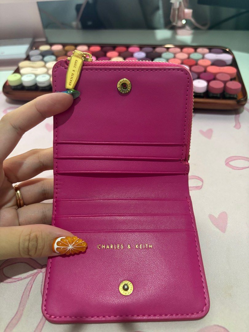 Charles & Keith Wallet (Category: Wallets & Card holders) located in Marikina City. Submitted by cessyr (Listing ID 1377156185, Image 3). Description: .