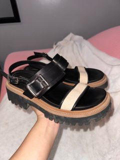 (Category: ) located in . Submitted by fernandez22 (Listing ID 1377150263, Image 1). Description: .