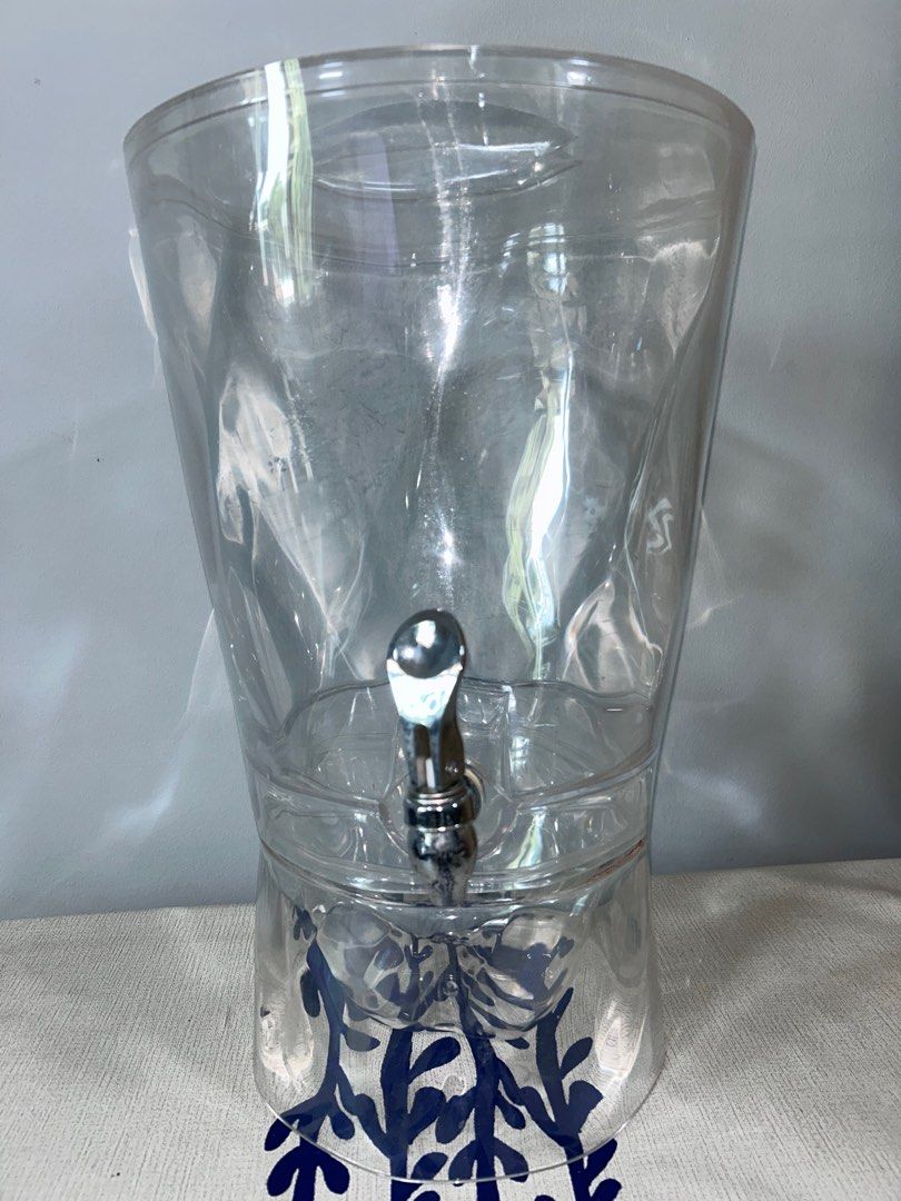 Clear Acrylic Beverage Dispenser with Tap