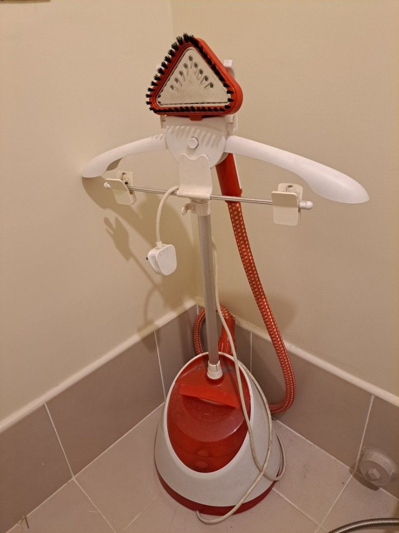 clothes steamer (Category: Ironing Boards) located in Quezon City. Submitted by the_thrift_untold.ph (Listing ID 1377034185, Image 1). Description: .