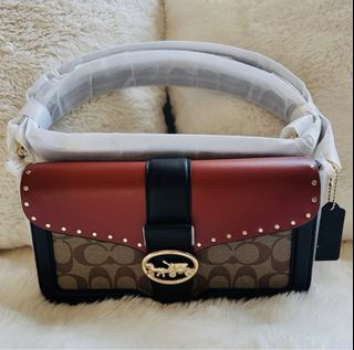 (Category: ) located in . Submitted by kcloset_ (Listing ID 1377120907, Image 1). Description: .