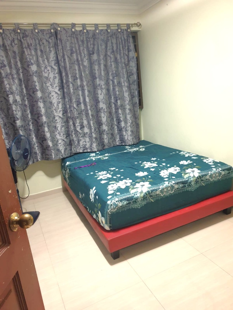 (Category: ) located in . Submitted by your_rental_specialist (Listing ID 1377040640, Image 1). Description: .