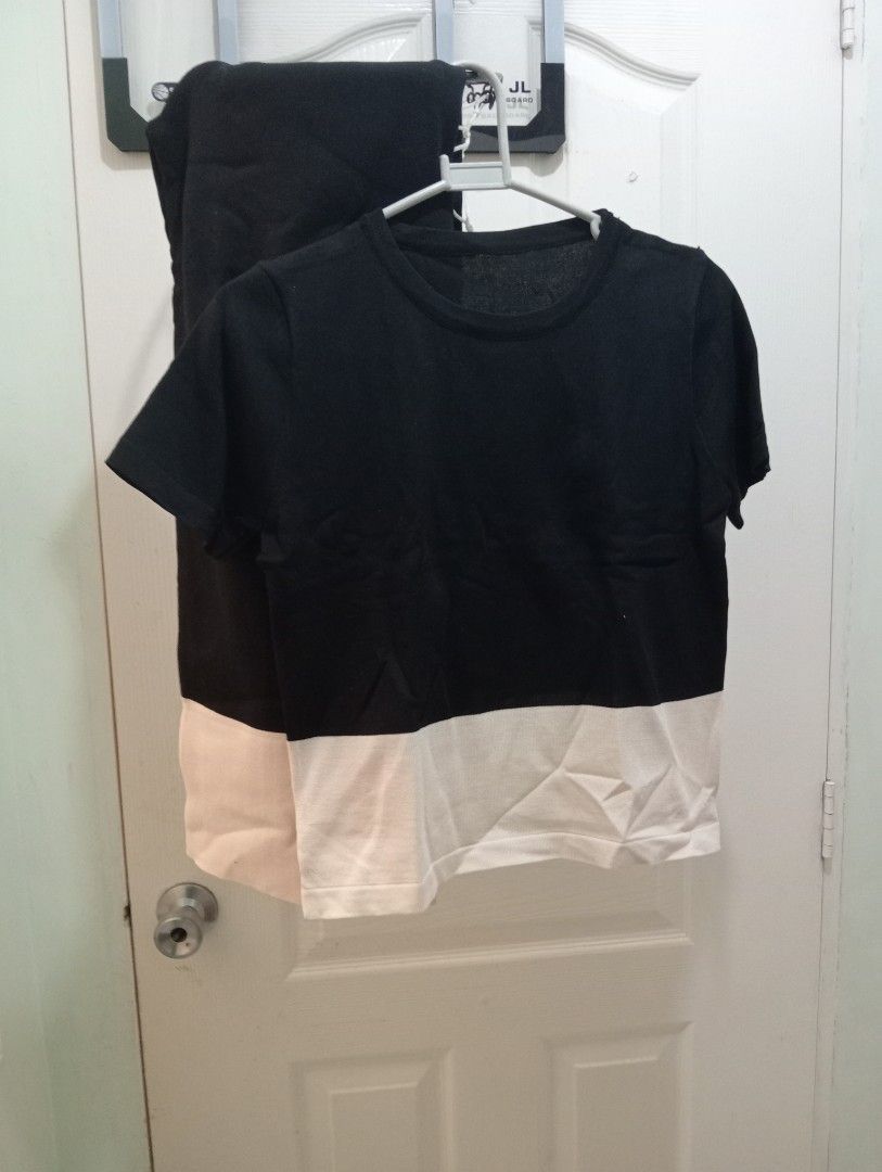 Coordinates (Category: Sets or Coordinates) located in Quezon City. Submitted by cherry_69 (Listing ID 1377027870, Image 1). Description: new from Bangkok fits small to medium.