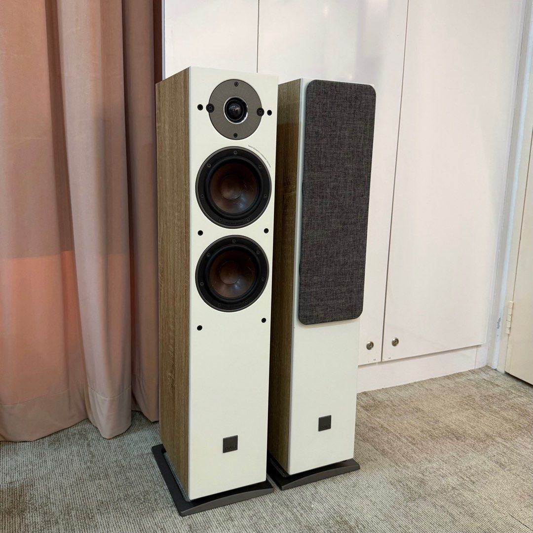 DALI Oberon 5 Floorstanding Speakers Light Oak, Audio, Soundbars
