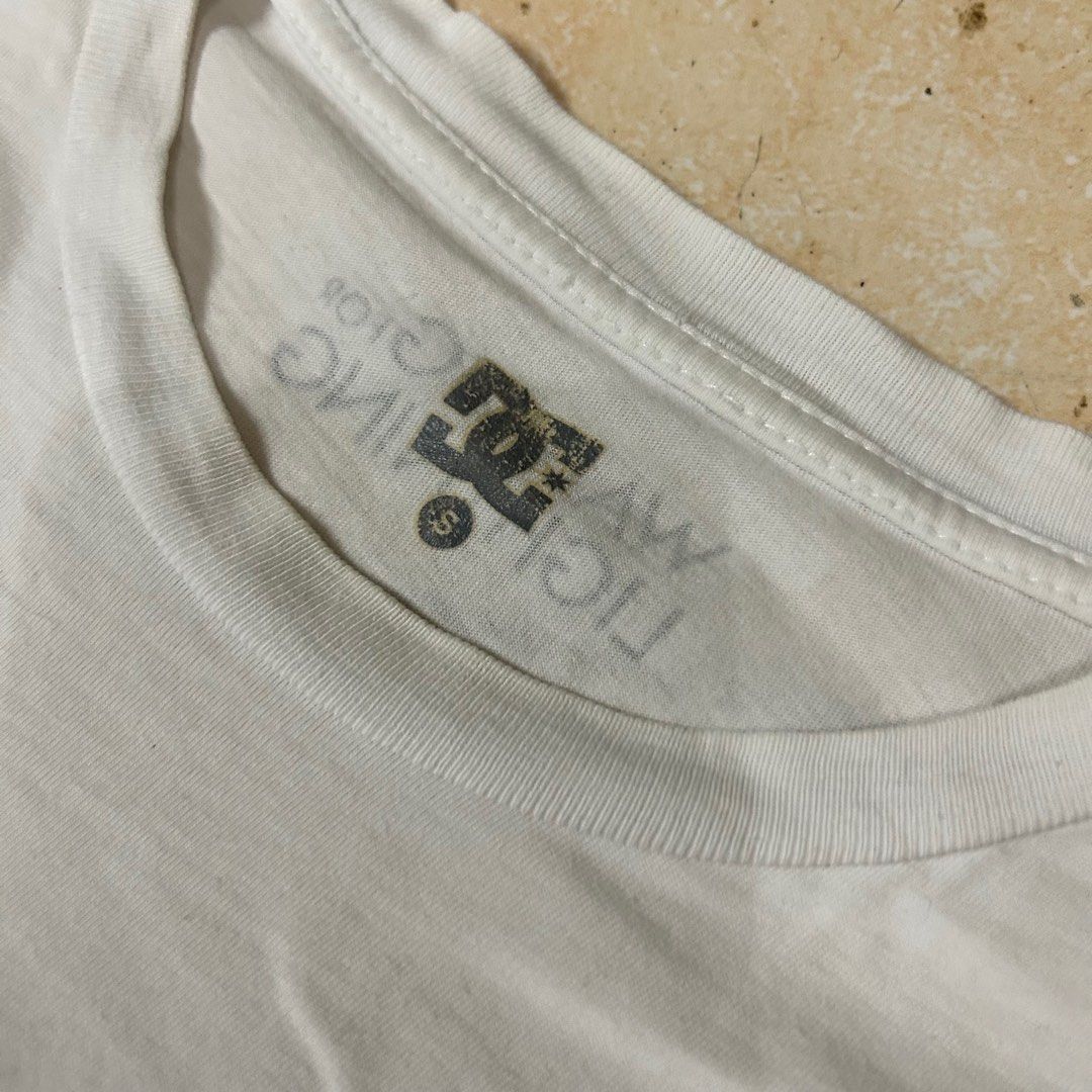 DC (Category: Tshirts & Polo Shirts) located in Kota Bharu. Submitted by dam_bundle2 (Listing ID 1377130821, Image 3). Description: DC skate P19"L30" Cond 8.5/10.