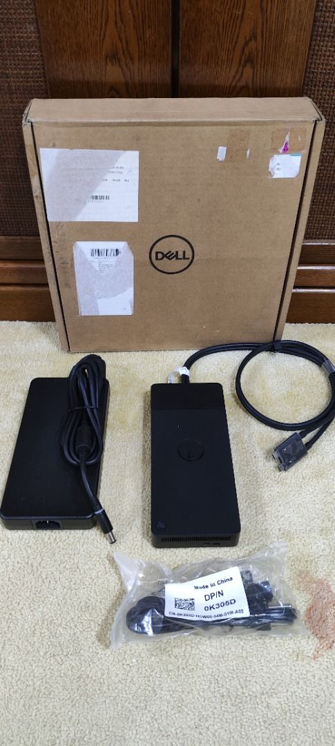 Dell Performance Dock – WD19DCS (Category: Cables & Adaptors) located in Quezon City. Submitted by outoftheboxph (Listing ID 1377161079, Image 2). Description: Dell Performance Dock Model No.: WD19DCS Condition: Brand new Location: near Luzon Avenue, Quezon City ====Specifications==== Ports & Slots 1. USB-C 3.1 Gen 2 2. USB-A 3.1 Gen 1 with PowerShare 3. DisplayPort 1.4 4. HDMI 2.0b 5. USB-C Multifunction DisplayPort 6. Dual USB-A 3.1 Gen 1 7. Gi