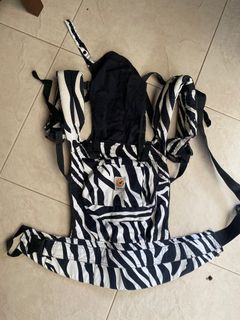 (Category: ) located in . Submitted by mainepreloved_clothes (Listing ID 1377047631, Image 1). Description: .