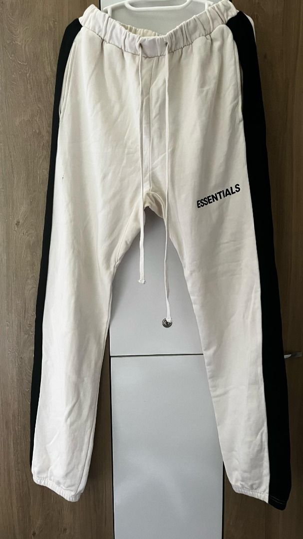 Fear Of God Essentials Sweatpants (Category: Joggers) located in Cabuyao City. Submitted by cutxroat (Listing ID 1377066734, Image 2). Description: For Sale‼️ Fear Of God Essentials Sweatpants Price: 600 Size: XL Length: 40 Hips: 28-32 Sobrang kapal ng tela, see it yourself. No issues‼️ Meet up: Carmona - Cabuyao - Biñan. .