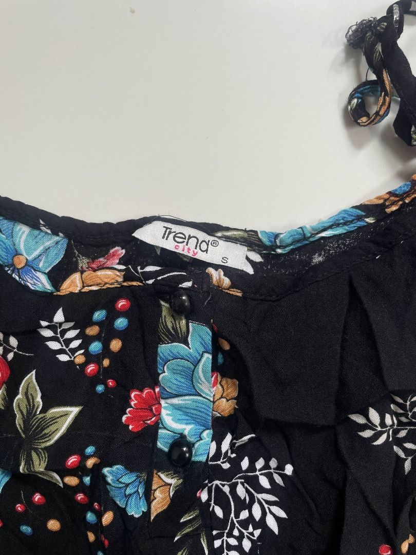 Floral Long Dress (Black) (Category: Dresses) located in Makati City. Submitted by mishax (Listing ID 1377042926, Image 2). Description: - Shipping fee covered by the buyer. Strictly no return policy. Please check photo for the accurate measurement of the clothing. - Can fit to s frame. 💵 PAYMENT 💵 ~ GCash only ~ No cash on delivery 📦 SHIPPING 📦 ~ GogoXpress (nationwide) ~ J&T (nationwide) ~ Grab/Lalamove (Metro Manila only).