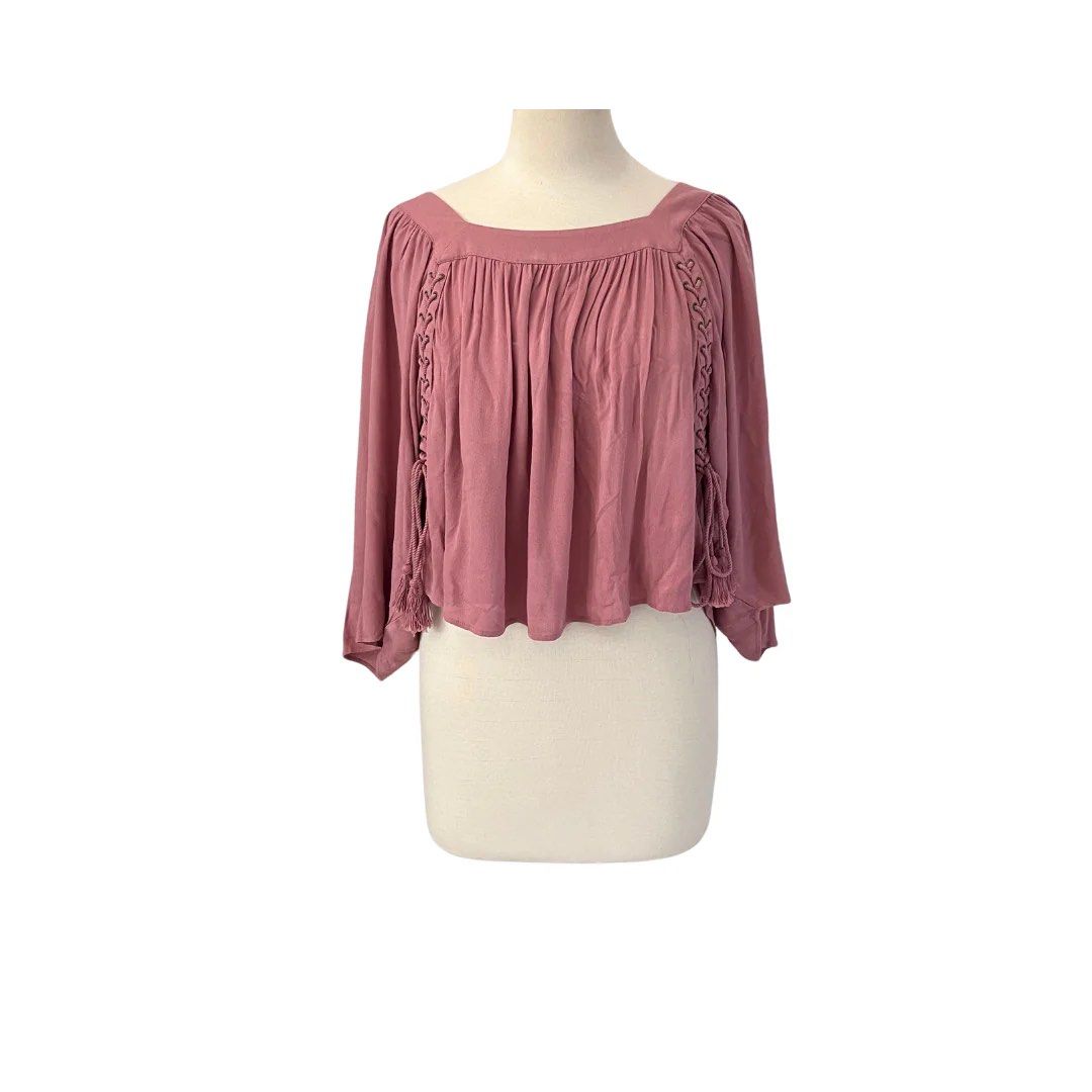 Forever 21 Pink Cropped Poncho Blouse (Category: Longsleeves) located in Pasig City. Submitted by alexa.dg (Listing ID 1377037335, Image 3). Description: .