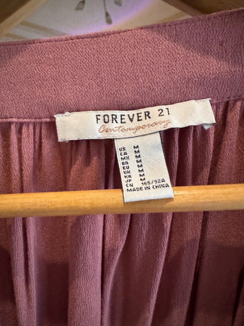 Forever 21 Pink Cropped Poncho Blouse (Category: Longsleeves) located in Pasig City. Submitted by alexa.dg (Listing ID 1377037335, Image 2). Description: .