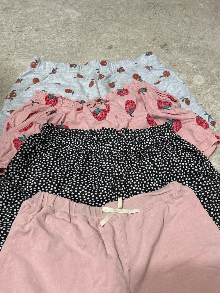 Good condition toddler Girls shorts 4-6 (Category: Babies & Kids Fashion) located in Singapore. Submitted by msdecluttering (Listing ID 1377068757, Image 2). Description: Suitable for 4-6y. Tags cut Set of 4 for $10 mailed .