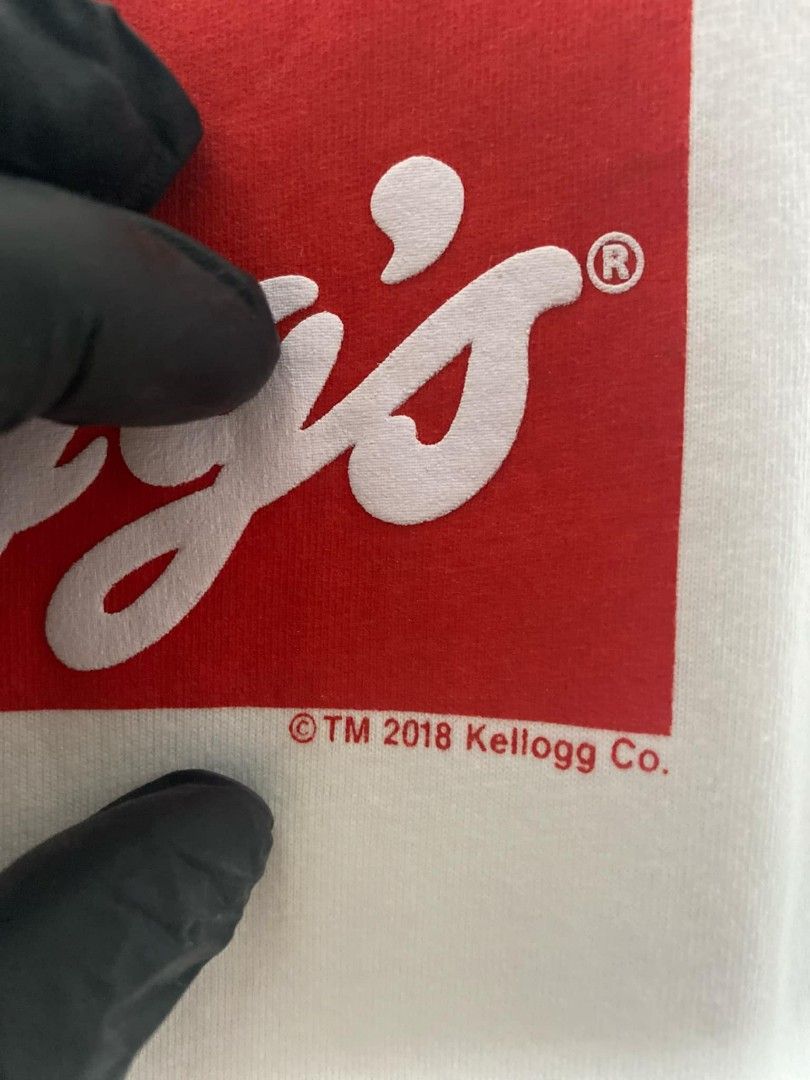 H&M L. O. G. G x Kelloggs (Category: Tshirts & Polo Shirts ) located in Las Pinas. Submitted by picknthrift (Listing ID 1377048480, Image 2). Description: Brand: H&M Label Of Graded Goods H&M L. O. G. G x Kelloggs Color: White Issue: None Condition: Excellent Coloration: 9.9/10 Size on Tag: XL Width x Heigth: 25" x 30. 5" - Mine: 1,290 php 📩📩📩 + Shipping Fee - 📌 Location: Las Piñas City 📌 MOP: G CASH 📌 No Refund, No Return Ask for Details �