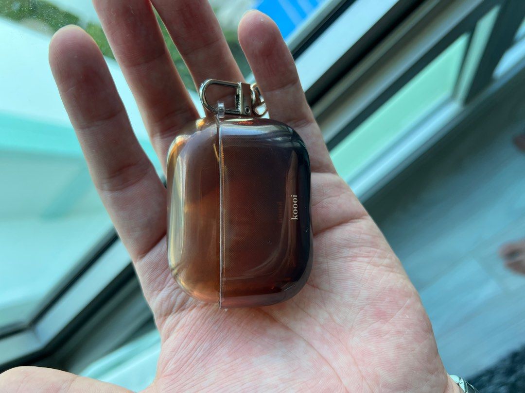 iPod Pro case (Category: Other Accessories) located in Singapore. Submitted by shawnyt (Listing ID 1377094790, Image 3). Description: I got the wrong version 🥲 still comes in protective wrapping .