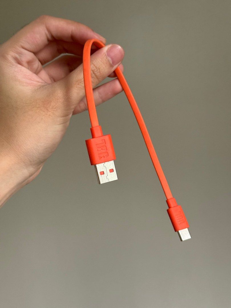 JBL 510BT Bluetooth Headphones (Category: Headphones & Headsets) located in Manila. Submitted by luckyluna01234 (Listing ID 1377106047, Image 3). Description: Original Bought for around 2,7k Not used anymore Has replacement cuffs already - flaws in the picture - you can buy replacement in online shops (current right cuff is loose - tends to fall off) No problem with the sound quality Just buy replacement cuffs and good as “like new” na siya Headp