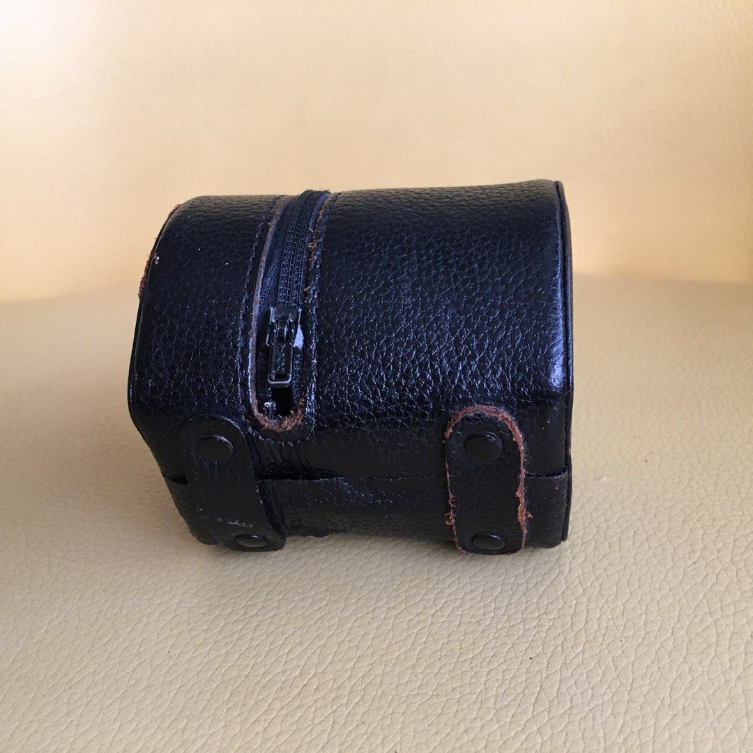 Kenko Vintage Lens Hard Case (Category: Other Photography Accessories) located in Tarlac. Submitted by greatfindstrlc (Listing ID 1377118979, Image 3). Description: Nice condition for an old lens case. It’s with two small loops for the old vintage camera strap. Specs.size by the picture..