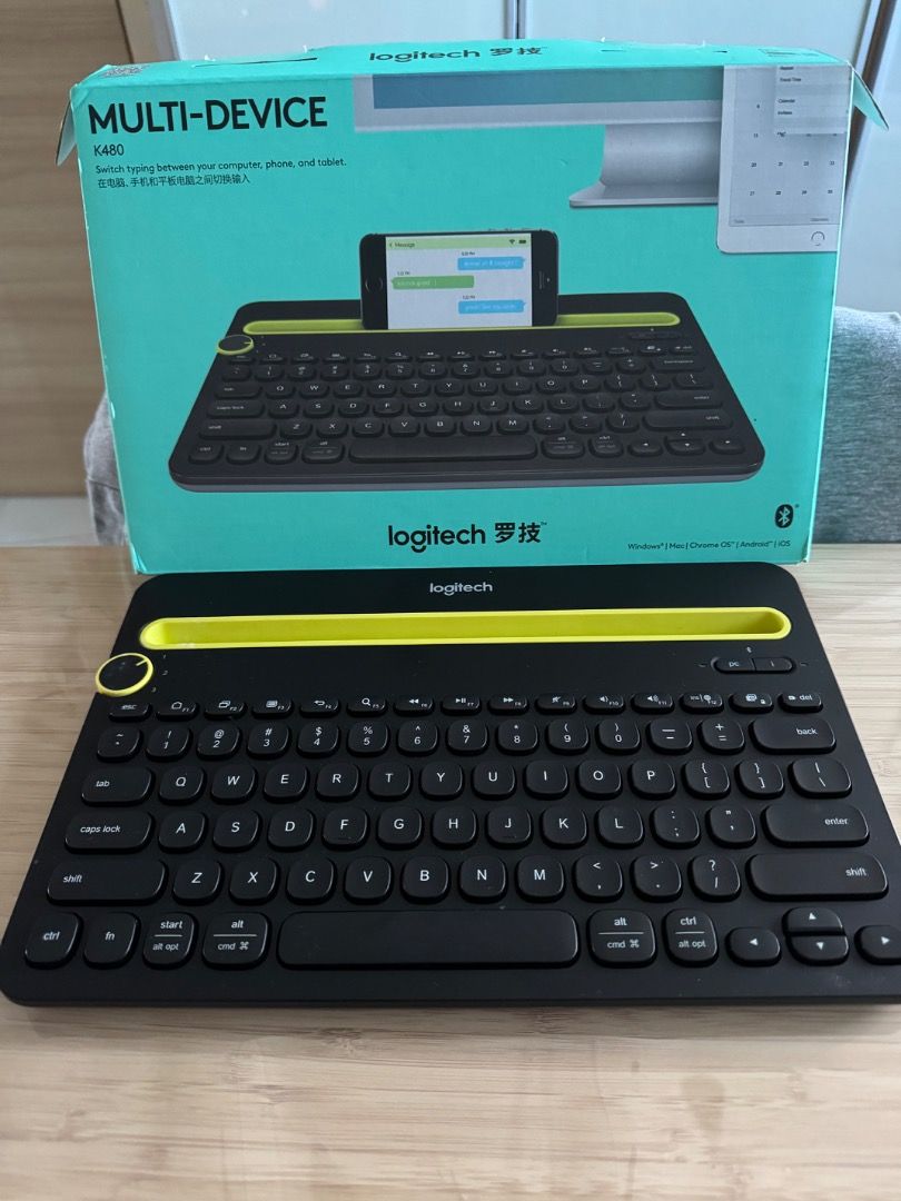 Keyboards (Category: Computer Keyboard) located in Singapore. Submitted by tham00 (Listing ID 1377142224, Image 1). Description: Very seldom used. 3 pcs available. 2 with box..