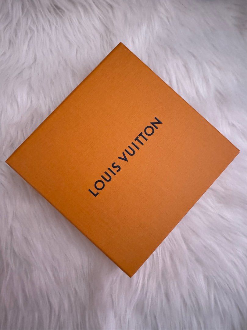 Louis Vuitton Box (Category: Luxury Accessories) located in Marikina City. Submitted by 0t3y.archive (Listing ID 1377071033, Image 1). Description: Size: 6.75” x 6.75” x 1.75”.