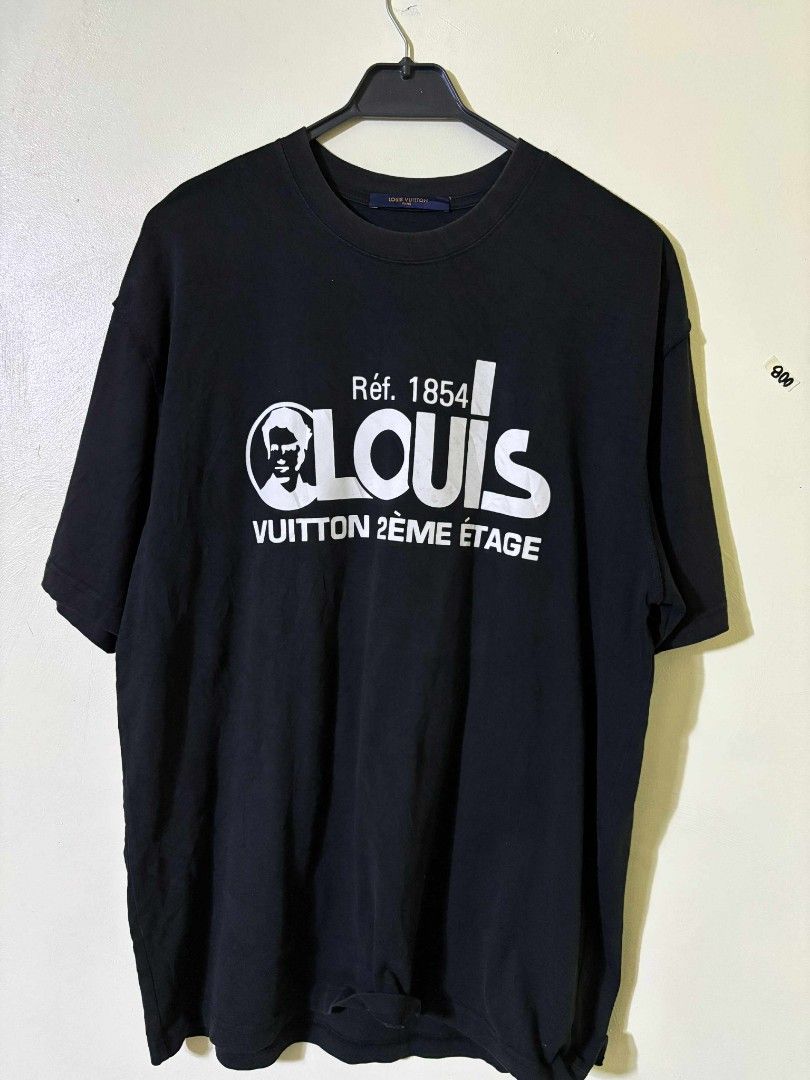 Louis Vuitton Tee (Category: Luxury Apparel) located in Dagupan City. Submitted by jefferson85509 (Listing ID 1377148799, Image 1). Description: Louis Vuitton tee no issue heavy cotton size L on tag +sf.