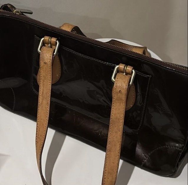 LV Vernis Rosewood NGA (Category: Luxury Bags & Wallets) located in Davao. Submitted by tingz444less (Listing ID 1377005652, Image 1). Description: NOT GUARANTEED BUT CODED ALSO BOUGHT FROM AN IG SHOP WHO THRIFTS FROM JAPAN 📌 Please manage your expectations, you’re buying preloved/vintage items. 📌 Disclaimer: Color may vary due to lighting. ✅️ pick-up, shipping and/or delivery (with charge) ✅️ 1 day reservation only 📌 Shipping via J&T only 📌 
