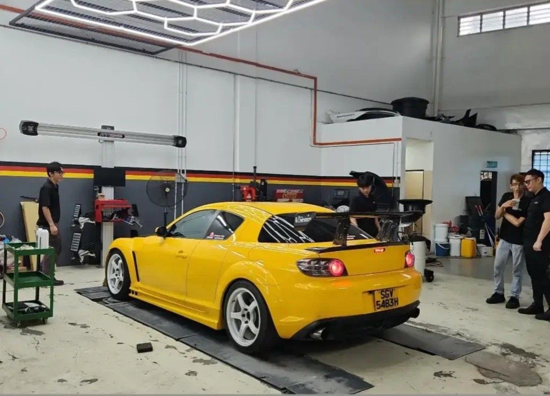 Mazda RX8 1.3 (A) (Category: Used Cars) located in Singapore. Submitted by buyselltradedeal (Listing ID 1377011311, Image 2). Description: Legendary 1.3L renesis rotary engine mated to a swift 6 speed automatic transmission, sporty RWD layout with 50/50 weight distribution for cornering. cheap road tax and powerful Accessories Ssr gtx02 rims, carbon fibre bonnet, Autoexe Air intake, genuine re amemiya side skirt, Tanabe coilovers, strut bar, stri