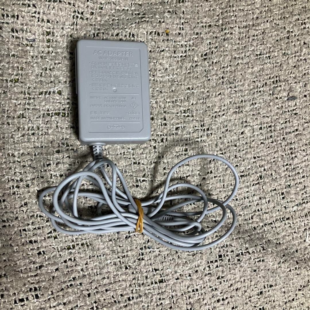 New Nintendo 3DS Super Mario Maker (Category: Nintendo) located in Manila. Submitted by japan_treasure (Listing ID 1377100665, Image 2). Description: It is in relatively good condition, but there are scratches on the exterior around Dr. Mario, stick marks next to the volume control knob, and scuffs around the ABXY and sub sticks. The charger is not pictured in the overall photo, but it is included. This charger can be used to charge the device. W