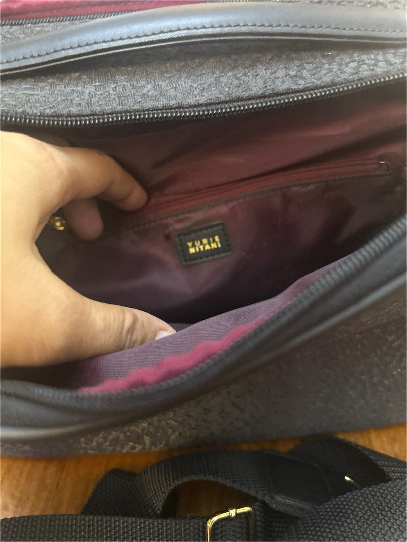 New travel bag with sling (Category: Luxury Bags & Wallets) located in Tuguegarao City. Submitted by rox_onlineshop (Listing ID 1377039767, Image 3). Description: Dual compartment zipper pocket Travel organizer cross body bag 12 by 8 by 4.25 inches.