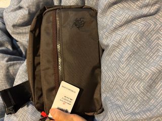 (Category: ) located in . Submitted by shopaholics___ (Listing ID 1377115314, Image 1). Description: .