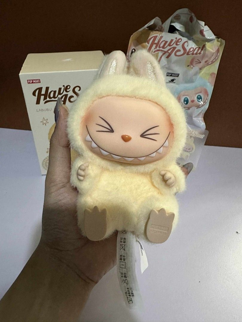POPMART Labubu Have A Seat Sisi (Category: Designer & Blind Box Toys) located in Mandaluyong City. Submitted by coolpalmal (Listing ID 1377016907, Image 2). Description: 💛 labubu have a seat, sisi - 500 - ❗fixed price❗ - with box, foil, card - in good condition; no flaws - used as a bag charm outside only 2 times see shipping details below (shipping only!).