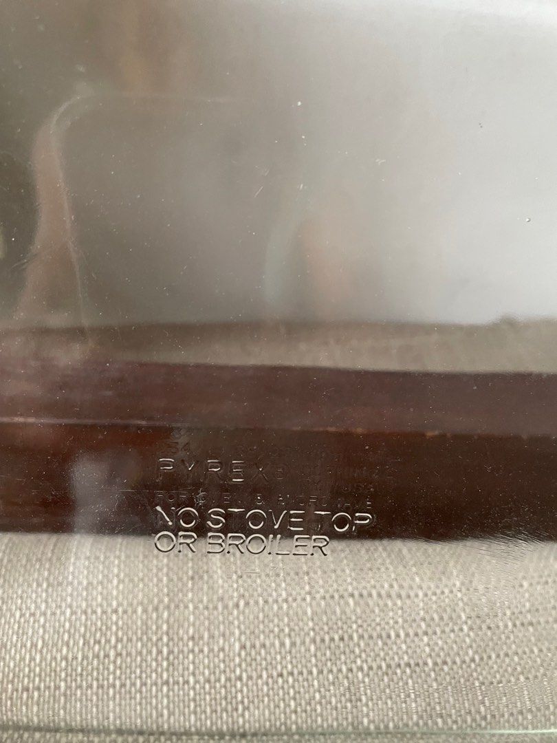 PYREX Baking Dish 234 Clear Glass (Category: Bakeware) located in Pasig City. Submitted by khaleisi (Listing ID 1377190617, Image 3). Description: Rectangular 38x25x4 cm Clear Glass.