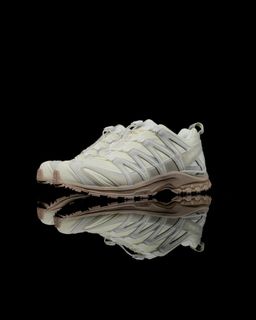(Category: ) located in . Submitted by fashion.shoppp (Listing ID 1377189467, Image 1). Description: .