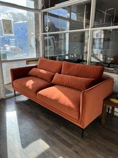 (Category: ) located in . Submitted by priceworthfurniture (Listing ID 1377013267, Image 1). Description: .
