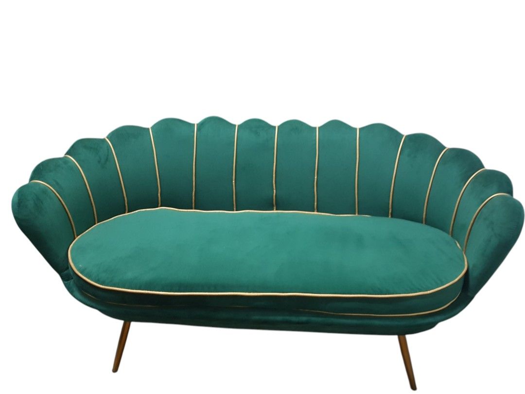 Seashell Sofa (Category: Chairs) located in Puchong. Submitted by goodstore4u (Listing ID 1377096399, Image 1). Description: .